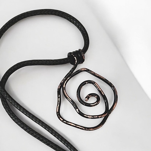 5 For $25💫Warped Black Rose Gothic Pendant Necklace - Picture 3 of 4